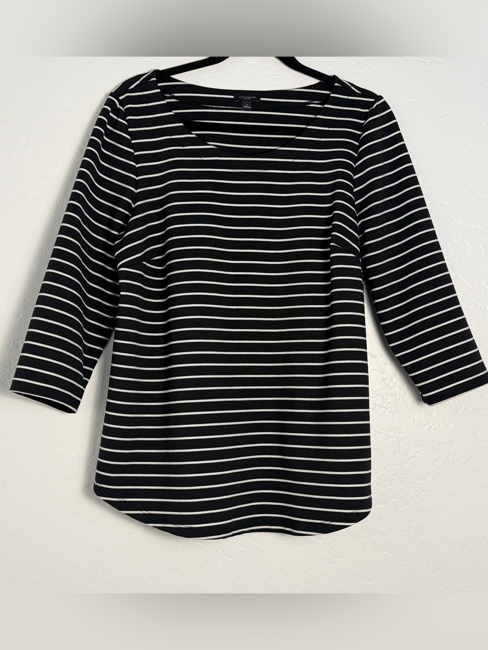 Ann Taylor Womens Large Blouse Black/White Striped Boatneck 3/4 Sleeves stretchy